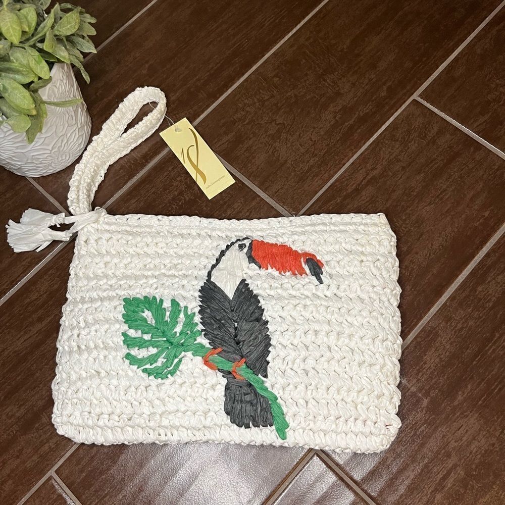 Collection18 Ivory paper Tucan Clutch